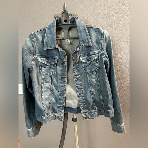 Old Navy Denim Jacket| Size M - Picture 3 of 5